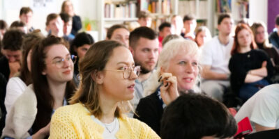 SrednjaHRpredavanje-1